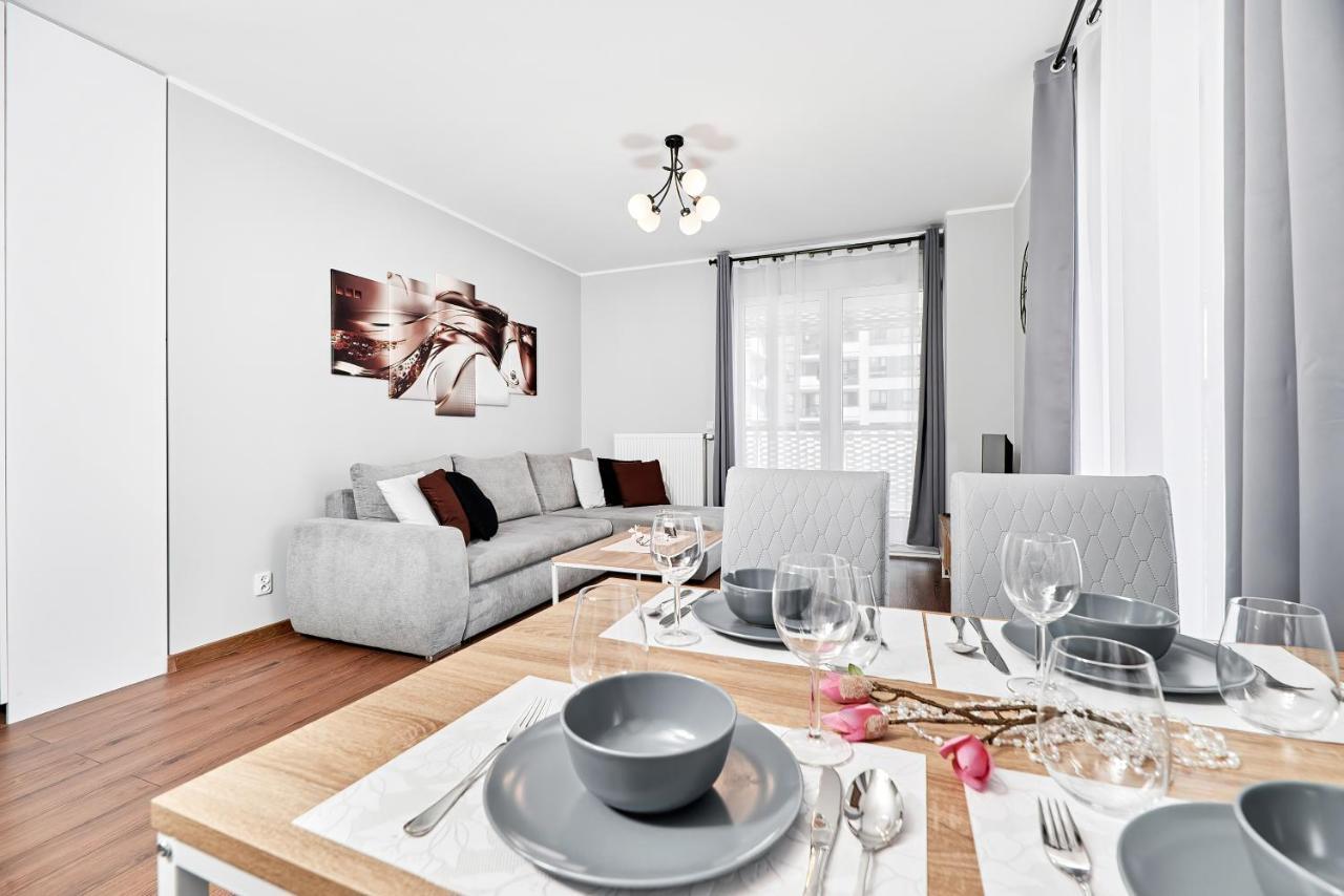 Apartment Wroclaw Sikorskiego With Free Garage By Renters Prestige Kültér fotó